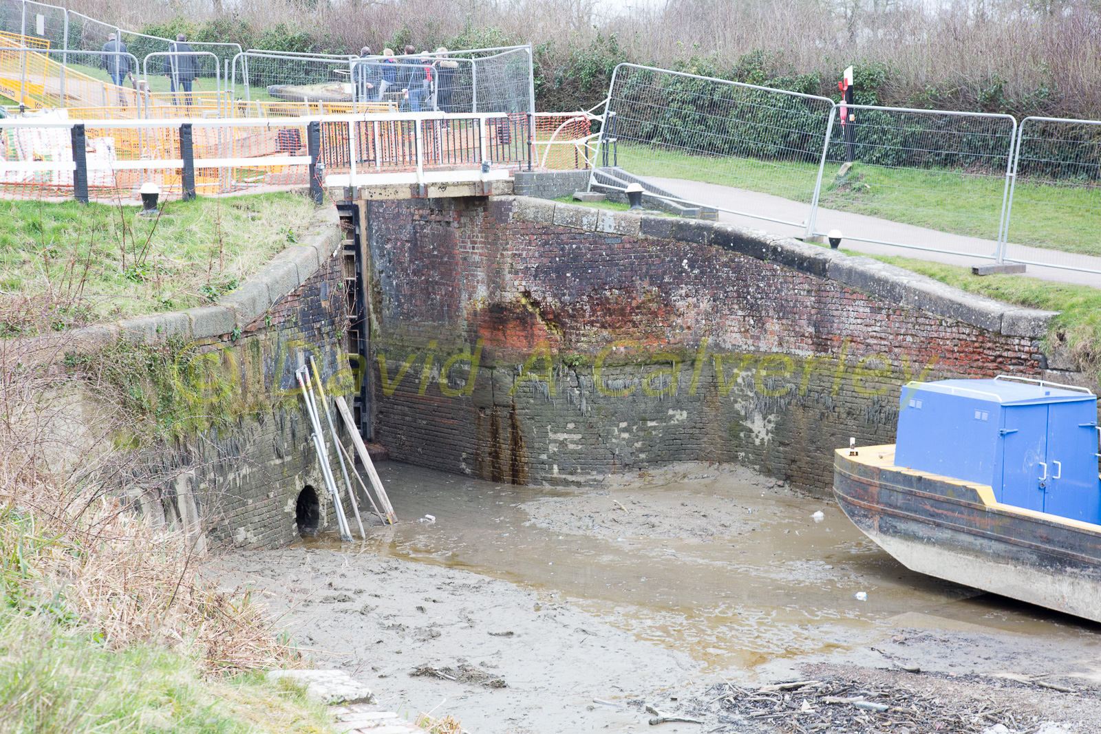 Leicester_Line_[Grand_Union_Canal]-2074.jpg